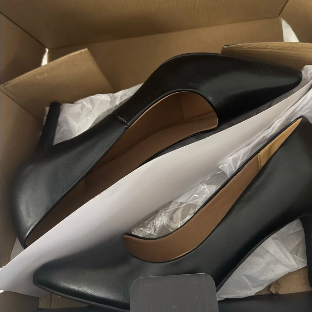 Fashion Nova pointed toe heels - new in box- size 9 - Picture 4 of 4